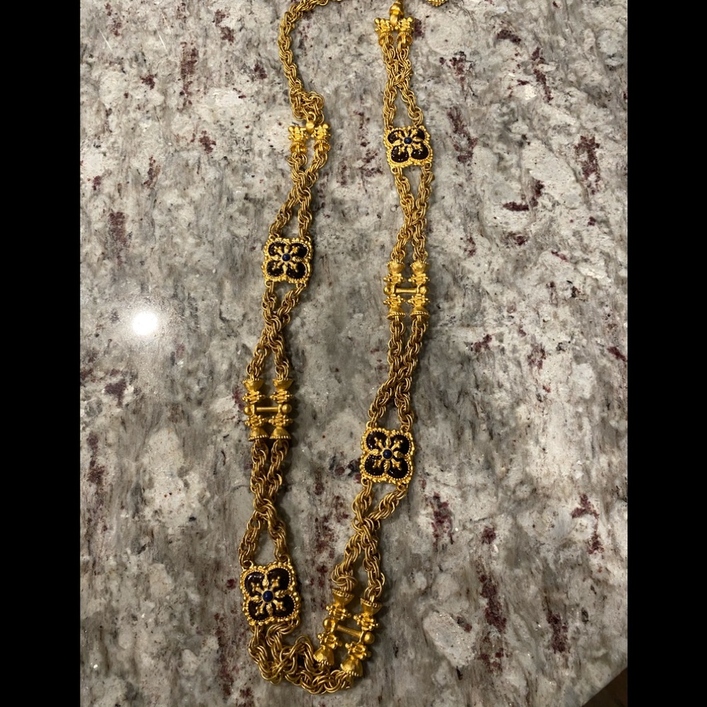 Traditional necklace